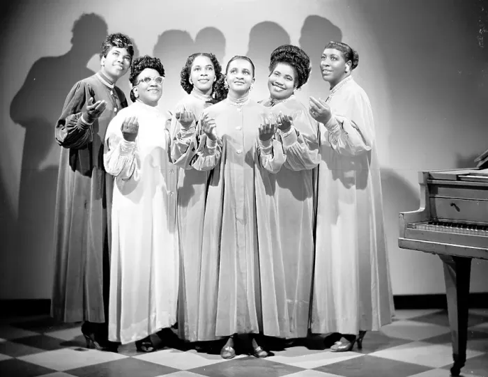Framed Print : Clara Ward And The Famous Ward Singers Framed Print : Clara Ward And The Famous Ward Singers