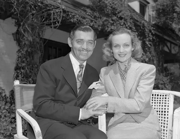 Framed Print : Clark Gable and Carole Lombard after Their Wedding Framed Print : Clark Gable and Carole Lombard after Their Wedding