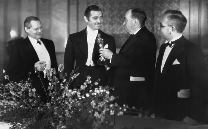 Framed Print : Clark Gable Being Given Oscar Statuette Framed Print : Clark Gable Being Given Oscar Statuette