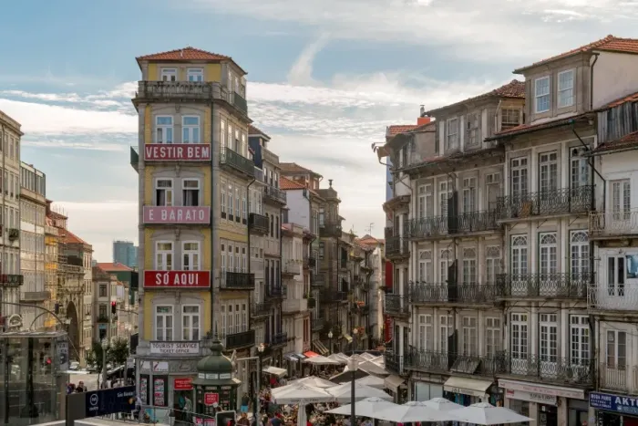 Framed Print : Classic Porto Framed Print : Classic Porto