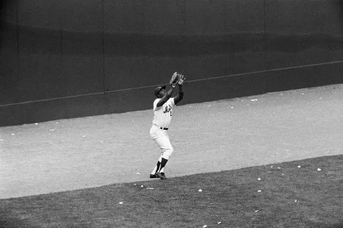 Framed Print : Cleon Jones Catching Final Out of 1969 World Series Framed Print : Cleon Jones Catching Final Out of 1969 World Series