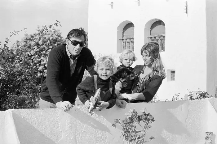 Framed Print : Clifford Irving with Family Framed Print : Clifford Irving with Family