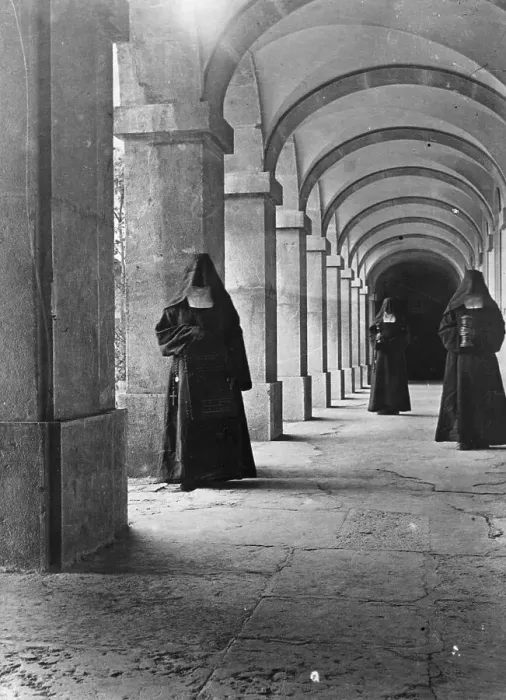Framed Print : In The Cloisters Framed Print : In The Cloisters