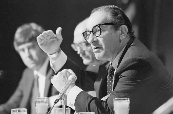 Framed Print : Close up of Alan Greenspan Speaking Framed Print : Close up of Alan Greenspan Speaking
