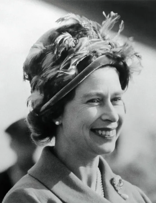 Framed Print : Close up Portrait of Queen Elizabeth Framed Print : Close up Portrait of Queen Elizabeth