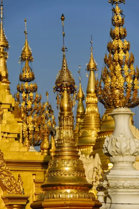 Framed Print : Close up on the Shwedagon Pagoda, Yangon, Myanmar Framed Print : Close up on the Shwedagon Pagoda, Yangon, Myanmar