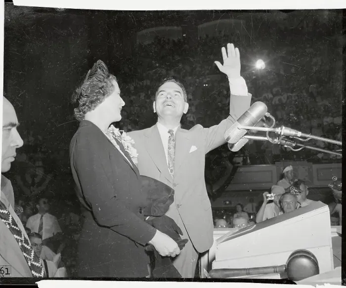Framed Print : Close up of Thomas E Dewey Waving with Wife Framed Print : Close up of Thomas E Dewey Waving with Wife