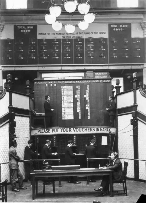 Framed Print : Club Tote. A totalizator in use at a London Club, 19th November 1926 Framed Print : Club Tote. A totalizator in use at a London Club, 19th November 1926