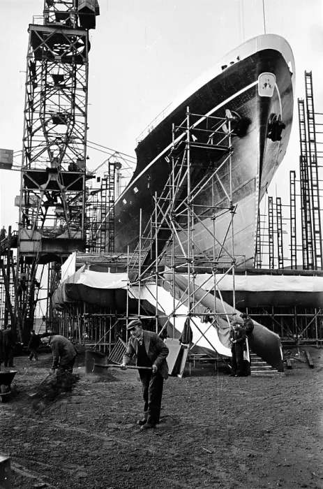 Framed Print : Clyde Shipbuilding Framed Print : Clyde Shipbuilding