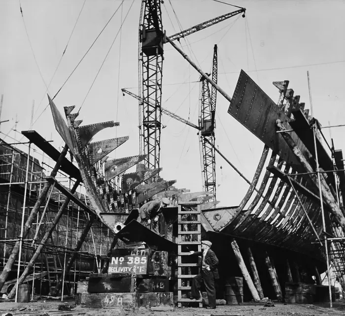 Framed Print : Clydeside Shipyard Framed Print : Clydeside Shipyard