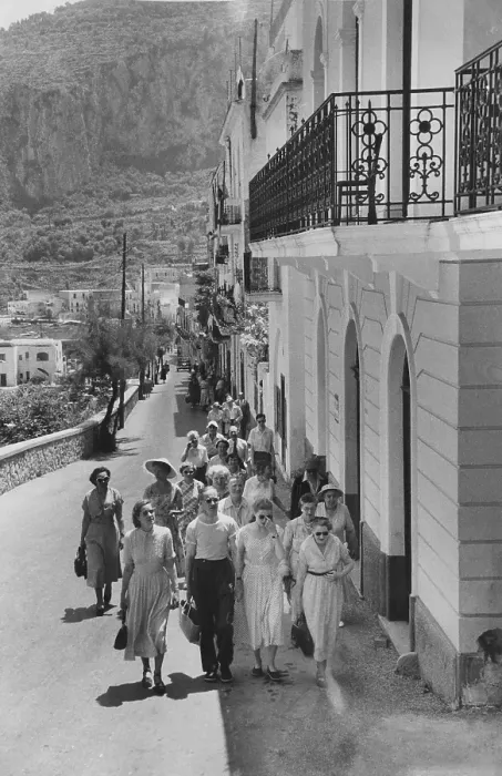 Framed Print : Coach Tour In Capri Framed Print : Coach Tour In Capri