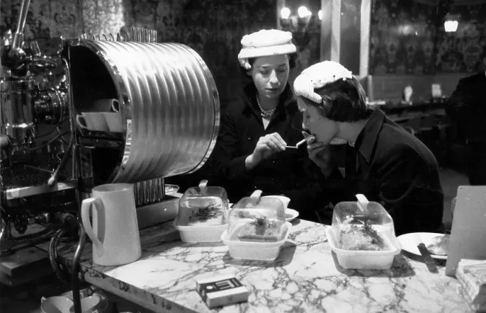 Framed Print : Coffee At Fortnums Framed Print : Coffee At Fortnums