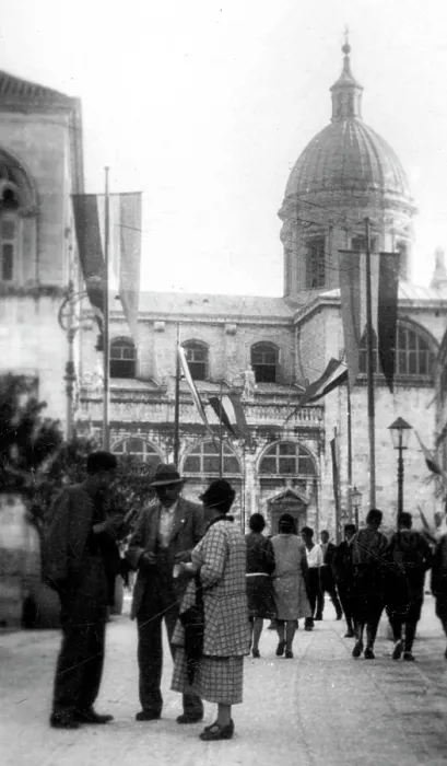 Framed Print : Collectible tobacco card, Gala Day, Dubrovnik, Former Yugoslavia, Army Club Cigarettes, 1928-29 Framed Print : Collectible tobacco card, Gala Day, Dubrovnik, Former Yugoslavia, Army Club Cigarettes, 1928-29