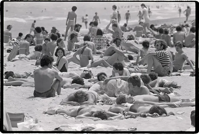 Framed Print : College Students Vacation in Florida Sun Framed Print : College Students Vacation in Florida Sun