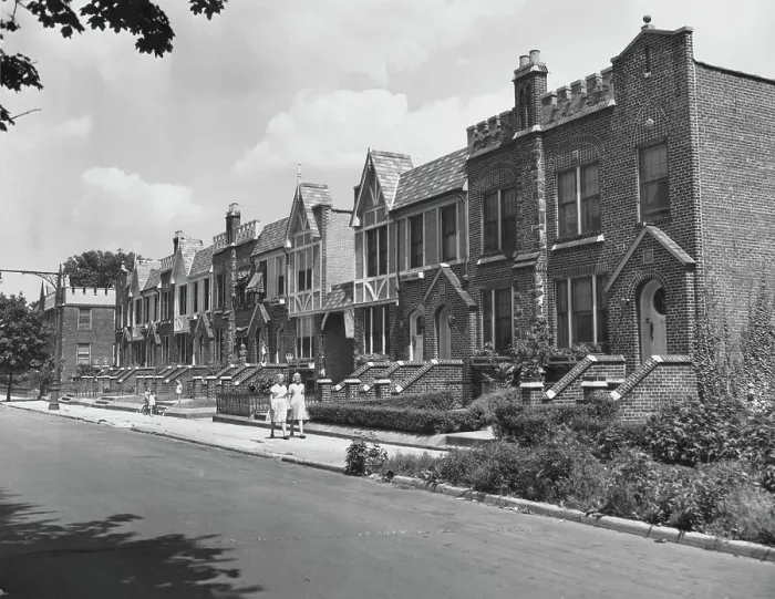 Framed Print : Colonial Road & 67th Street Homes, Brooklyn Framed Print : Colonial Road & 67th Street Homes, Brooklyn