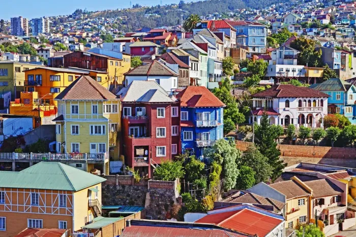 Framed Print : Colorful buildings, Vailparaso, Chile Framed Print : Colorful buildings, Vailparaso, Chile