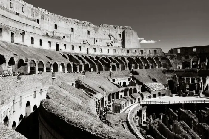 Framed Print : Colosseum B&W - Rome, Italy Framed Print : Colosseum B&W - Rome, Italy
