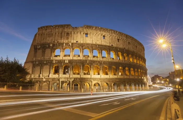 Framed Print : The Colosseum by night, Rome, Lazio, Italy Framed Print : The Colosseum by night, Rome, Lazio, Italy