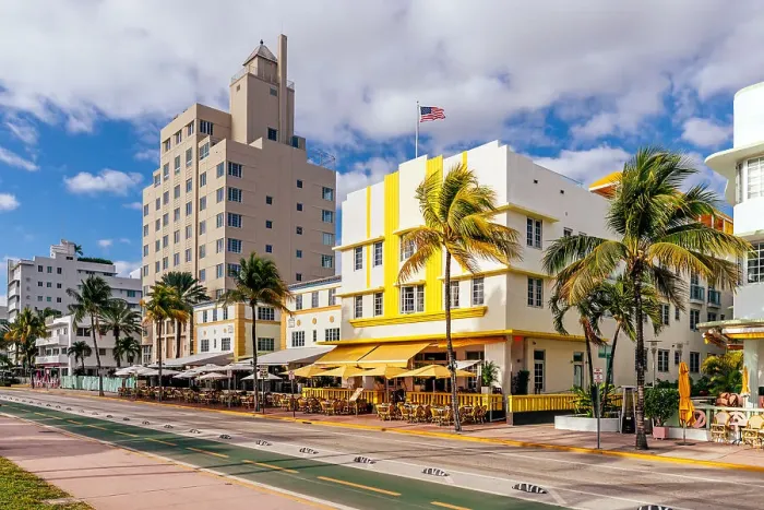 Framed Print : Colourful Art Deco hotels along Ocean Drive, South Beach, Miami, USA Framed Print : Colourful Art Deco hotels along Ocean Drive, South Beach, Miami, USA