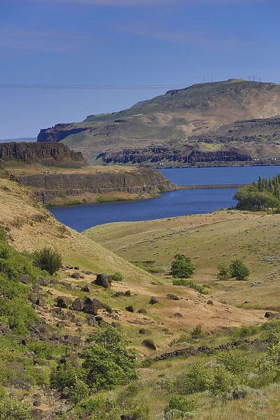 Columbia River on sunny day, Maryhill State Park, Goldendale, Washington State, USA