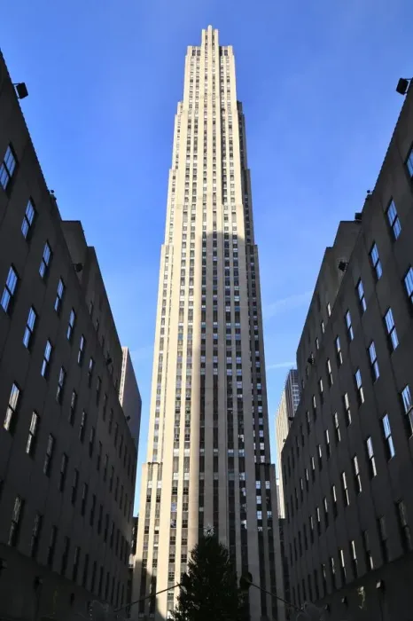 Framed Print : Comcast Building at 30 Rockefeller Center, New York City, Lower Manhattan, New York, USA Framed Print : Comcast Building at 30 Rockefeller Center, New York City, Lower Manhattan, New York, USA