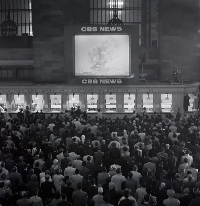 Framed Print : Commuters Watch Launch From Grand Central