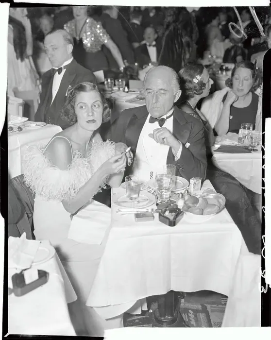 Framed Print : Conde Nast and Mrs. Helen Norden Sitting at Table Framed Print : Conde Nast and Mrs. Helen Norden Sitting at Table