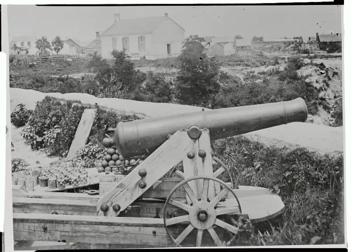 Framed Print : Confederate Gun in Yorktown