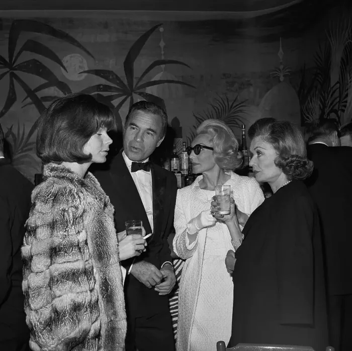 Framed Print : Constance Bennett Chatting with Colleagues Framed Print : Constance Bennett Chatting with Colleagues