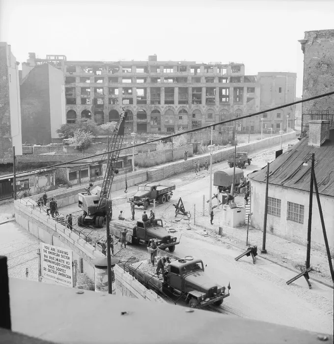 Framed Print : Construction of Berlin Wall Framed Print : Construction of Berlin Wall