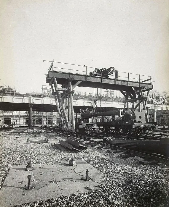 Framed Print : The Construction of the Metro in Paris, Workers on the Construction Site, 1899, France, Historic, digitally restored reproduction from a 19th century original Framed Print : The Construction of the Metro in Paris, Workers on the Construction Site, 1899, France, Historic, digitally restored reproduction from a 19th century original