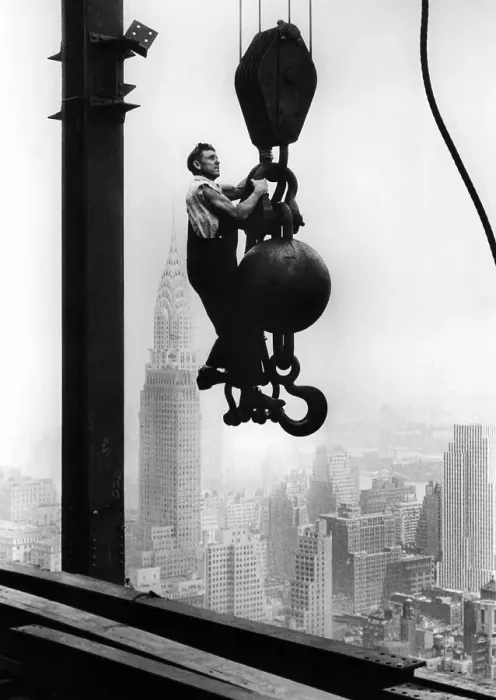 Framed Print : Construction Worker on the Empire State Building