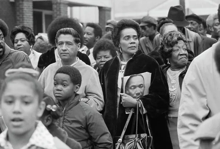 Framed Print : Coretta Scott King and Cesar Chavez Attend Ceremonies Framed Print : Coretta Scott King and Cesar Chavez Attend Ceremonies
