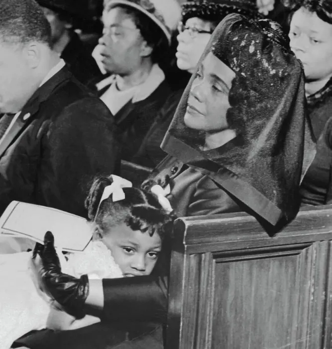 Framed Print : Coretta Scott King with Daughter at Funeral Framed Print : Coretta Scott King with Daughter at Funeral