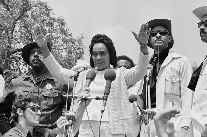 Framed Print : Coretta Scott King Holding Her Arms up at Microphones Framed Print : Coretta Scott King Holding Her Arms up at Microphones