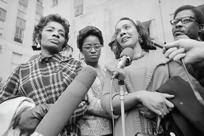 Framed Print : Coretta Scott King Speaking With Press Framed Print : Coretta Scott King Speaking With Press