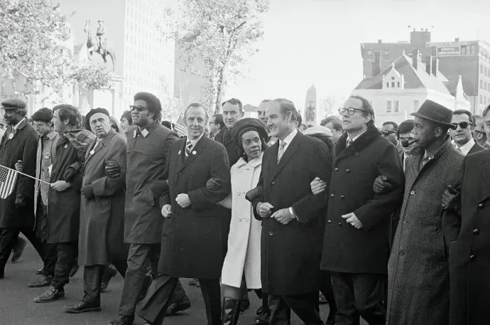 Framed Print : Coretta Scott King Walking Arm in Arm With Antiwar Advocates Framed Print : Coretta Scott King Walking Arm in Arm With Antiwar Advocates