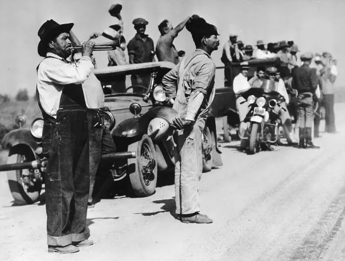 Framed Print : Cotton Pickers on Strike Framed Print : Cotton Pickers on Strike