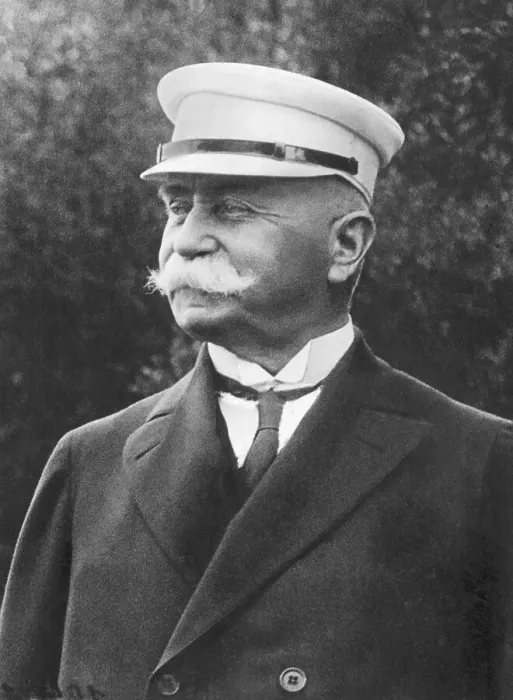 Framed Print : Count Ferdinand von Zeppelin Framed Print : Count Ferdinand von Zeppelin