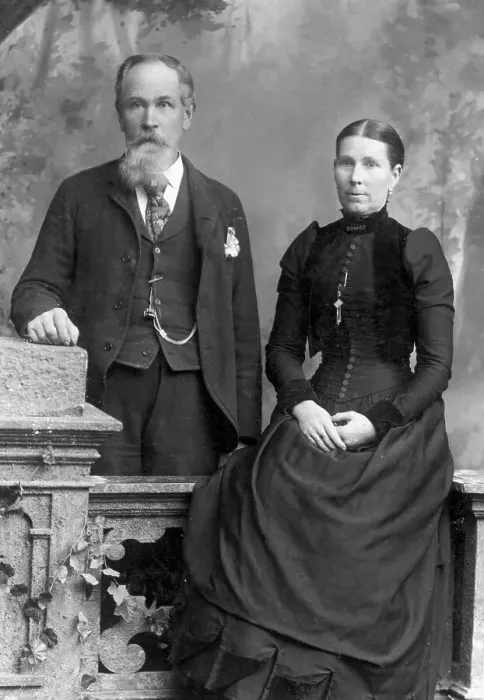 Framed Print : Couple Of The 1890'S Framed Print : Couple Of The 1890'S