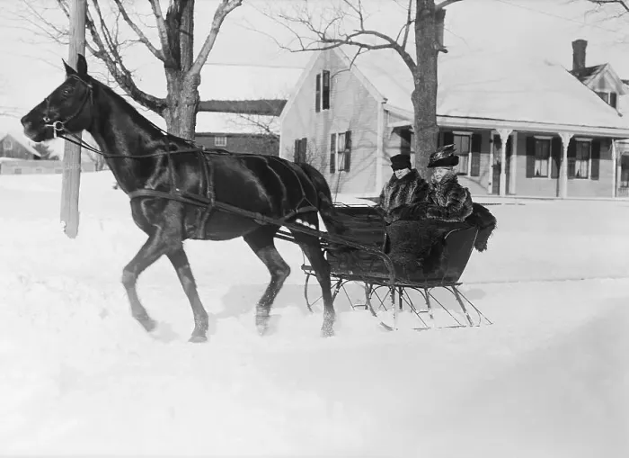 Framed Print : Couple In A Horsedrawn Sleigh 1900 Framed Print : Couple In A Horsedrawn Sleigh 1900