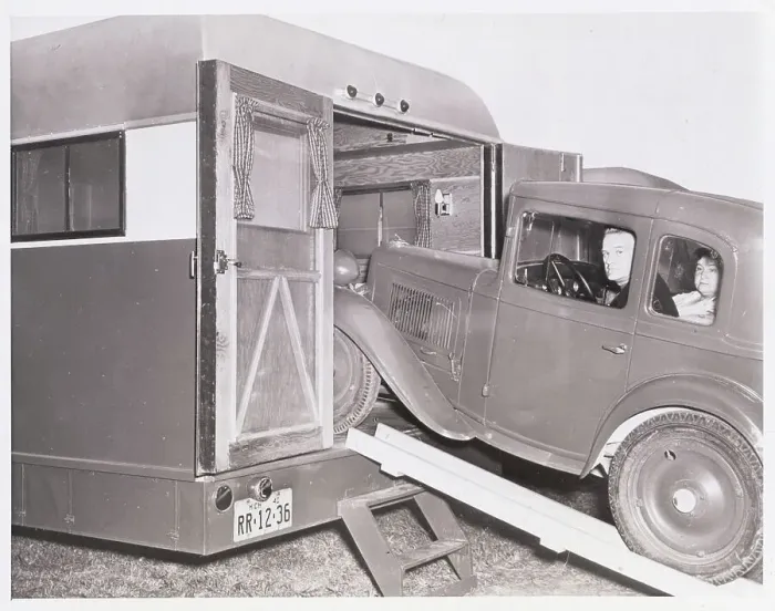 Framed Print : Couple with Their House-on-Wheels