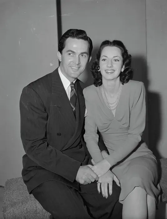 Framed Print : Couple Kirk Alyn and Virginia O'Brien Framed Print : Couple Kirk Alyn and Virginia O'Brien