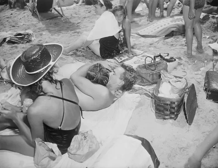 Framed Print : Couple Kissing At Coney Island Framed Print : Couple Kissing At Coney Island