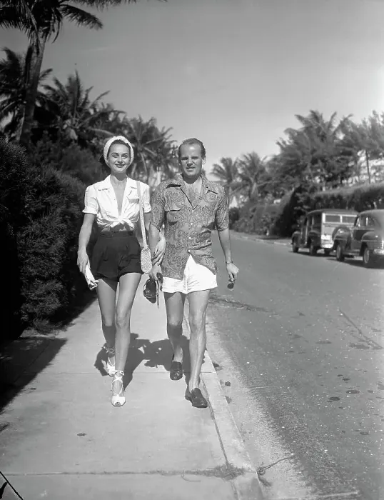 Framed Print : Couple Wearing Typical Palm Beach Society Fashion Framed Print : Couple Wearing Typical Palm Beach Society Fashion