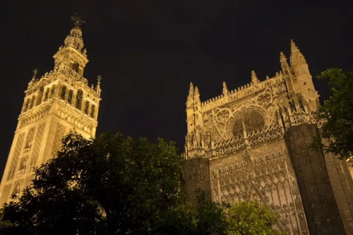 Framed Print : Court of the Oranges and Seville Cathedral at nigh Framed Print : Court of the Oranges and Seville Cathedral at nigh