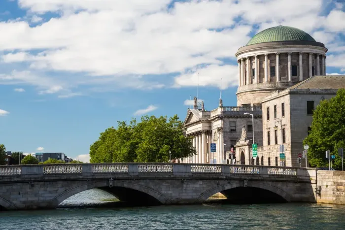 Framed Print : Four Courts in Dublin City, Ireland Framed Print : Four Courts in Dublin City, Ireland