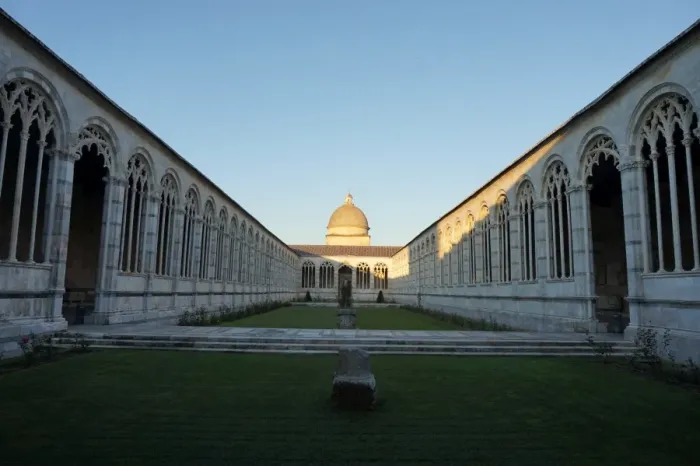 Framed Print : Courtyard of the Camposanto Monumentale, Pisa, Italy Framed Print : Courtyard of the Camposanto Monumentale, Pisa, Italy