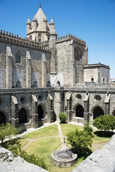 Framed Print : Courtyard cloister cathedral of Evora, Portugal Framed Print : Courtyard cloister cathedral of Evora, Portugal