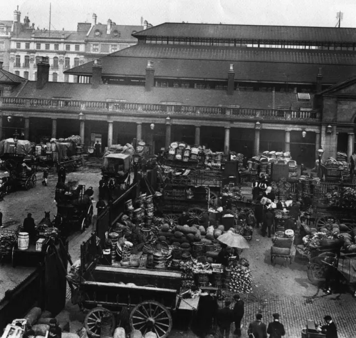 Framed Print : Covent Garden Framed Print : Covent Garden